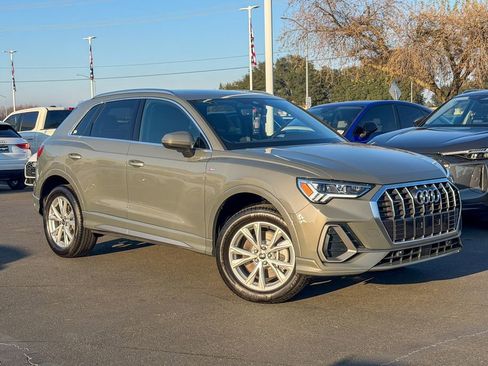 New 2025 Audi Q3 2.0T Premium image 3