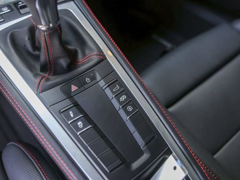 Certified 2025 Porsche 718 Cayman S RWD image 30