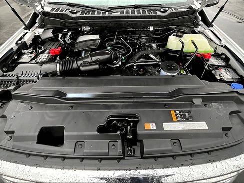 Used 2023 Ford F350 Lariat w/ Snow Plow Prep Package image 5