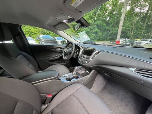 Used 2019 Chevrolet Malibu LT FWD image 30