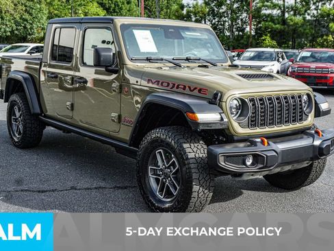 Used 2026 Jeep Gladiator Mojave AWD/4WD image 3