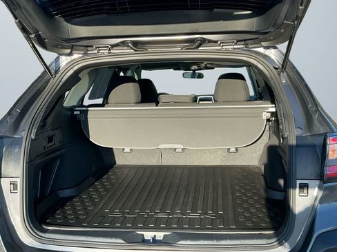 Used 2025 Subaru Outback Premium image 17