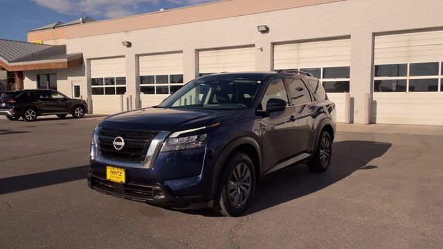 Used 2024 Nissan Pathfinder SV AWD/4WD image 5