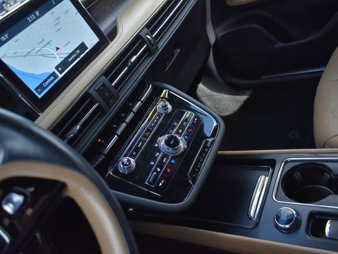 Used 2021 Lincoln Corsair Reserve w/ Equipment Group 201A image 24