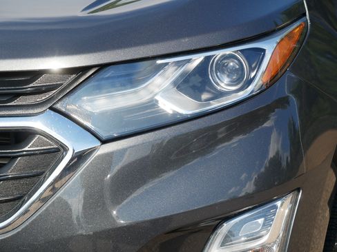 Used 2018 Chevrolet Equinox LT AWD/4WD image 16