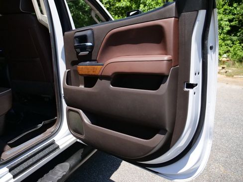 Used 2019 Chevrolet Silverado 3500 High Country w/ Duramax Plus Package AWD/4WD image 41