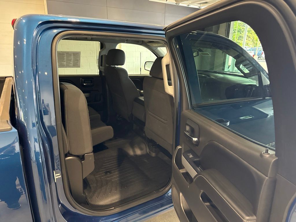 Used 2018 Chevrolet Silverado 1500 LT w/ All Star Edition AWD/4WD image 15