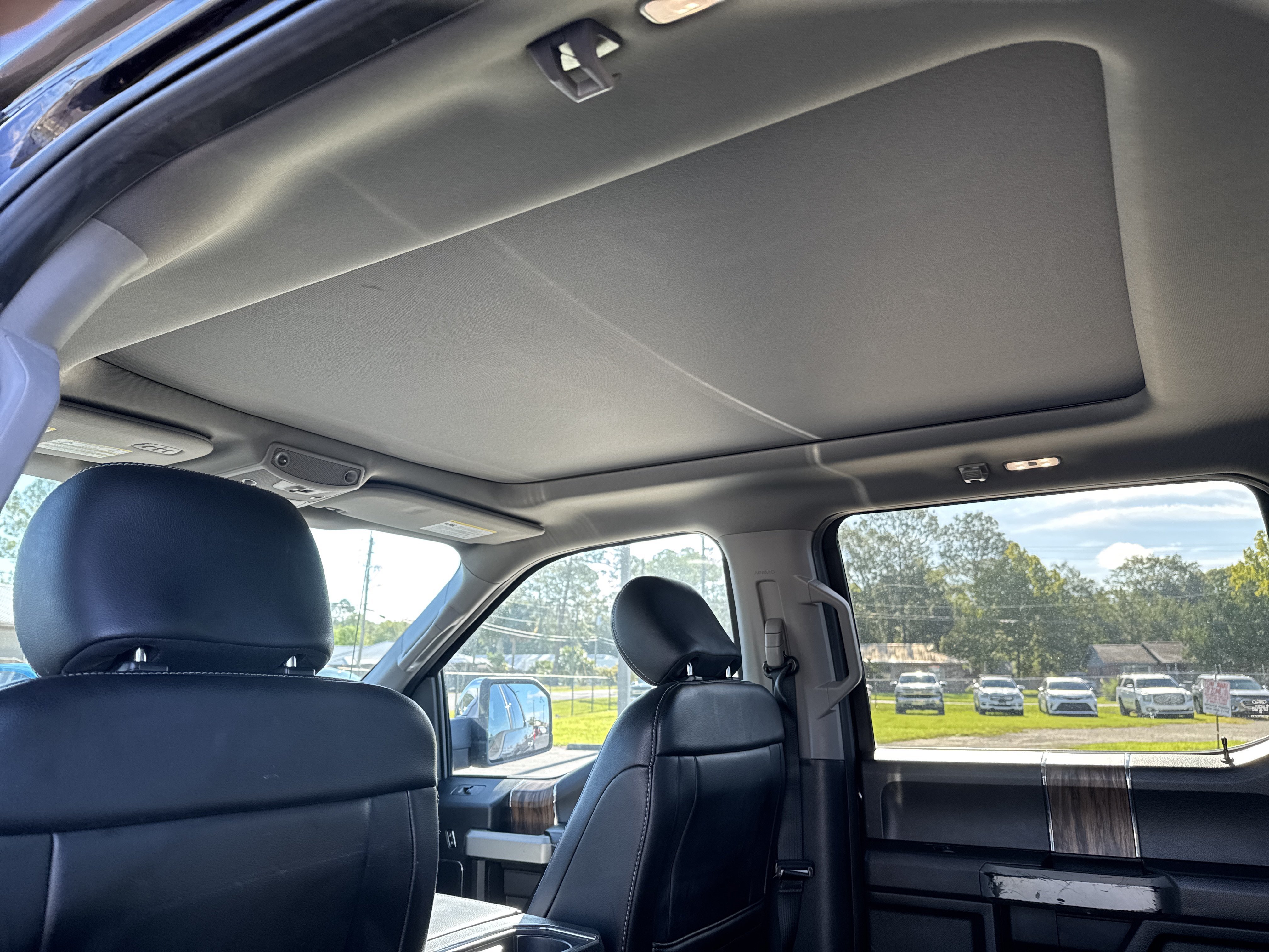 Used 2019 Ford F150 Lariat w/ Equipment Group 502A Luxury AWD/4WD image 23