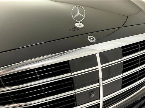 Certified 2023 Mercedes-Benz S 500 4MATIC w/ AMG Line image 33