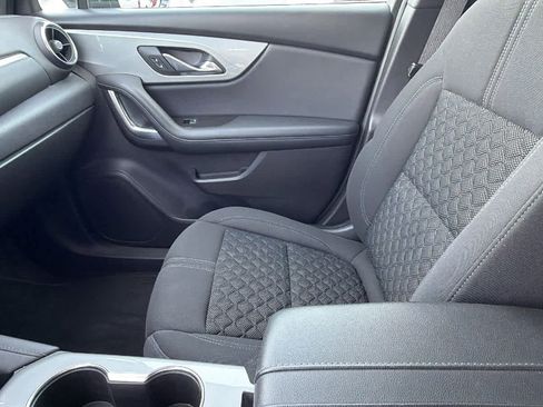 Used 2020 Chevrolet Blazer LT FWD image 12