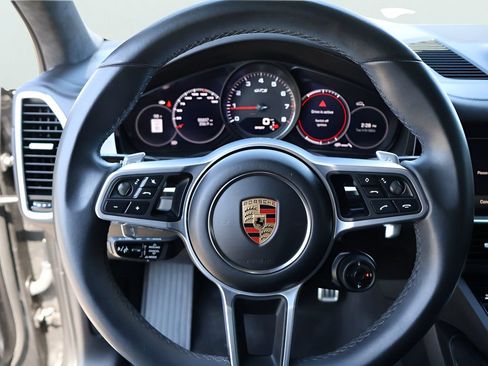 Used 2023 Porsche Cayenne GTS AWD/4WD image 29