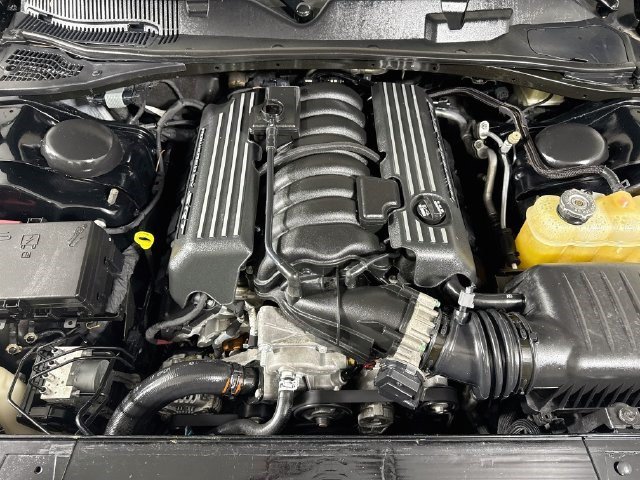 Used 2016 Dodge Challenger R/T Scat Pack w/ Leather Interior Group RWD image 36