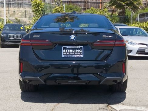 New 2026 BMW 550e xDrive w/ Premium Package AWD/4WD image 19