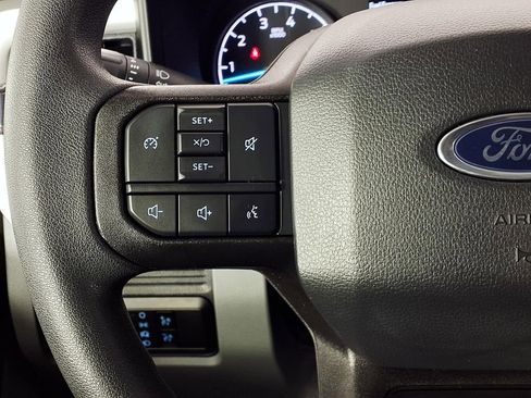Used 2023 Ford F250 XLT AWD/4WD image 18