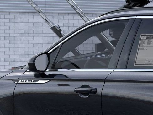 New 2026 Lincoln Corsair Premiere image 20