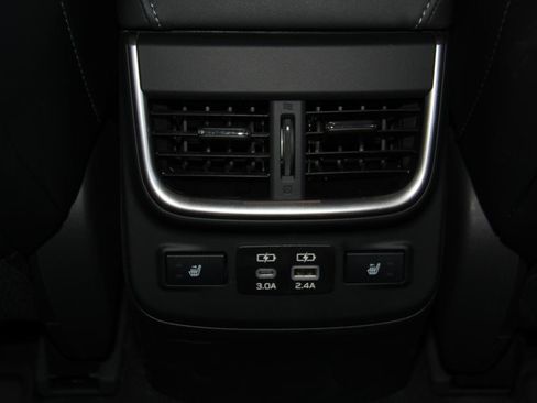 Used 2025 Subaru Outback Touring XT AWD/4WD image 22
