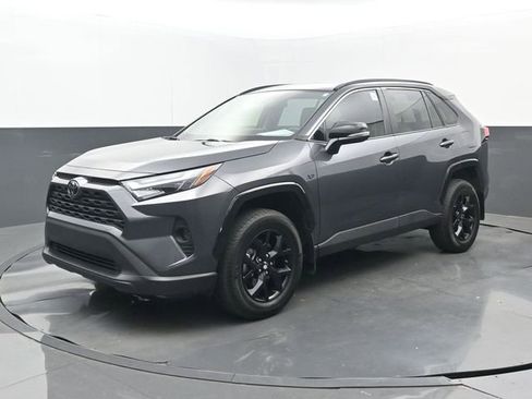 Used 2024 Toyota RAV4 XLE FWD image 24