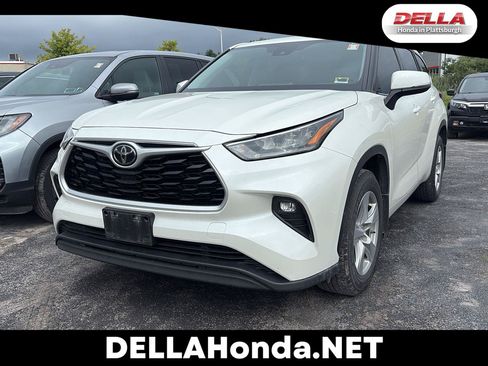 Used 2020 Toyota Highlander LE AWD/4WD image 1