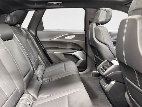 Used 2025 Cadillac Lyriq Luxury AWD/4WD image 21