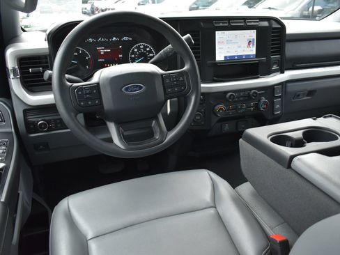Used 2024 Ford F350 XLT AWD/4WD image 17