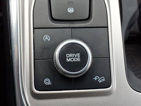 Certified 2021 Ford Explorer XLT w/ Equipment Group 202A image 19