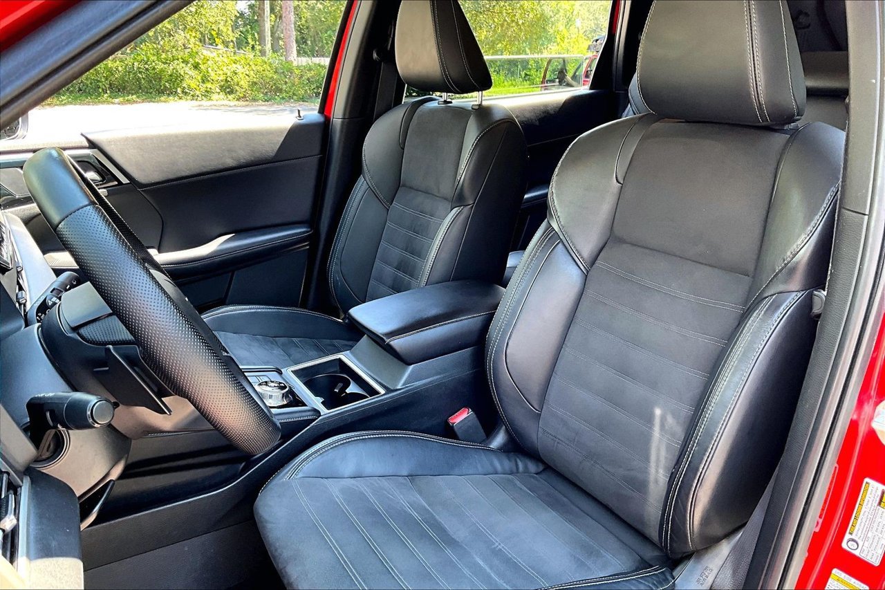 Used 2022 Mitsubishi Outlander SE AWD/4WD image 18