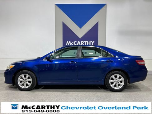 Used 2011 Toyota Camry LE image 8