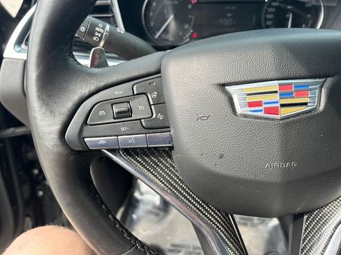Used 2023 Cadillac XT6 Sport image 17