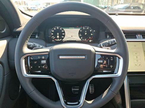 Used 2025 Land Rover Discovery Sport Dynamic SE AWD/4WD image 7