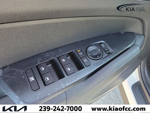 New 2026 Kia Sportage LX FWD image 20