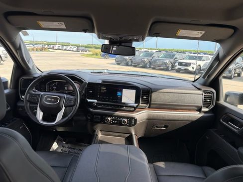 Used 2025 GMC Sierra 2500 SLT AWD/4WD image 22