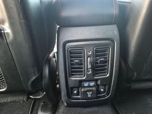 Used 2024 Dodge Durango GT AWD/4WD image 13