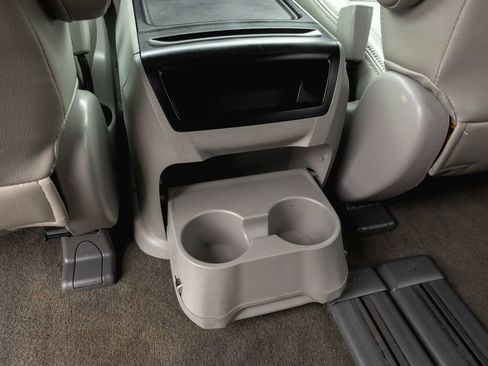 Used 2017 Toyota Sienna LE FWD image 29