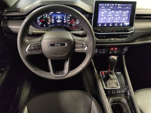 Used 2022 Jeep Compass Latitude FWD image 22