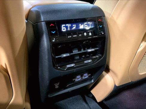 Used 2024 Jeep Grand Cherokee L Summit w/ Advanced Protech Group IV AWD/4WD image 10