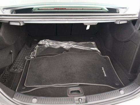 Used 2019 Mercedes-Benz E 300 4MATIC image 23