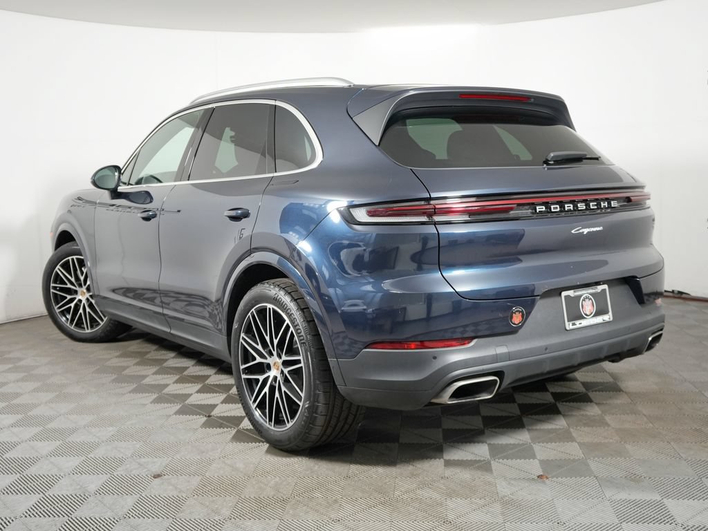 Certified 2024 Porsche Cayenne AWD/4WD image 3
