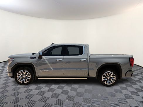 Used 2025 GMC Sierra 1500 Denali AWD/4WD image 2