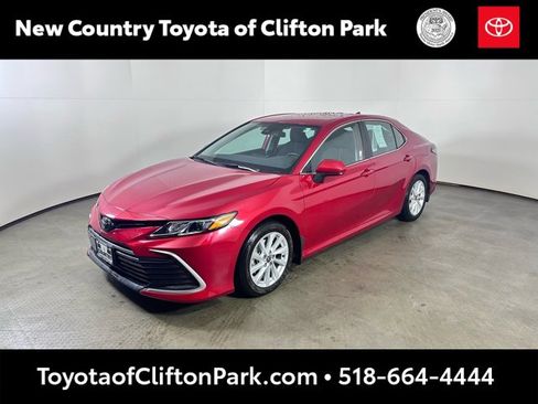 Used 2023 Toyota Camry LE image 7