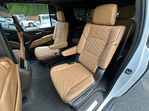 Used 2021 Cadillac Escalade ESV Sport image 36