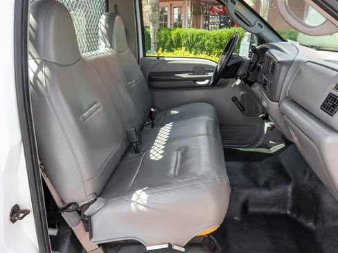 Used 2001 Ford F550 2WD Regular Cab Super Duty image 20