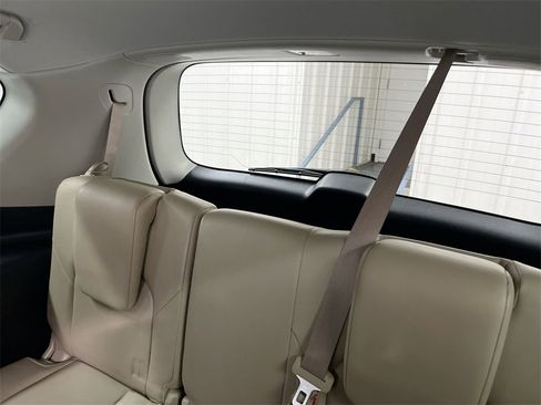 Used 2021 Nissan Armada SL w/ Captain's Chairs Package image 28