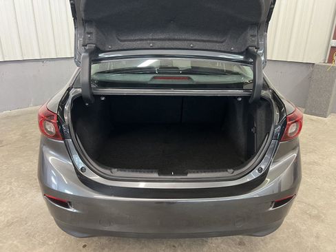 Used 2018 MAZDA MAZDA3 Sport w/ Preferred Equipment Package image 34