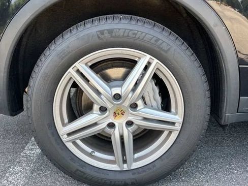 Used 2014 Porsche Cayenne S AWD/4WD image 16