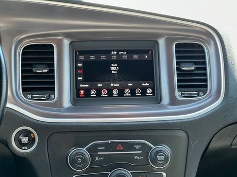 Used 2022 Dodge Charger SXT w/ Leather Interior Group image 18