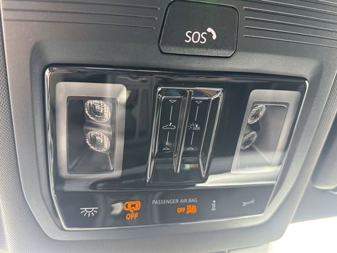 New 2026 Volkswagen Tiguan SE R-Line image 36