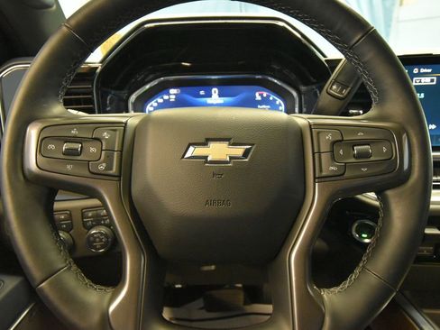 Used 2025 Chevrolet Silverado 2500 High Country image 11