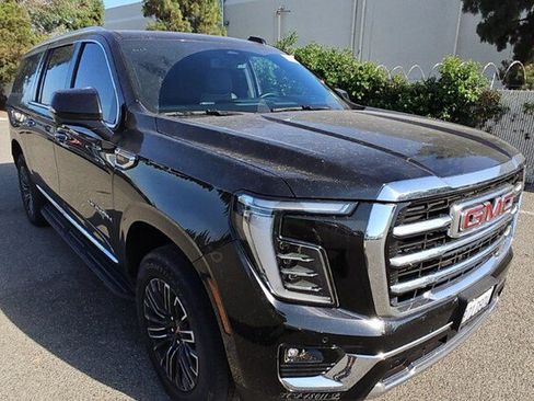 Used 2025 GMC Yukon XL Elevation RWD image 2