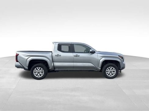 Used 2024 Toyota Tacoma SR5 image 7