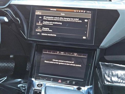 Used 2022 Audi e-tron Premium Plus image 13